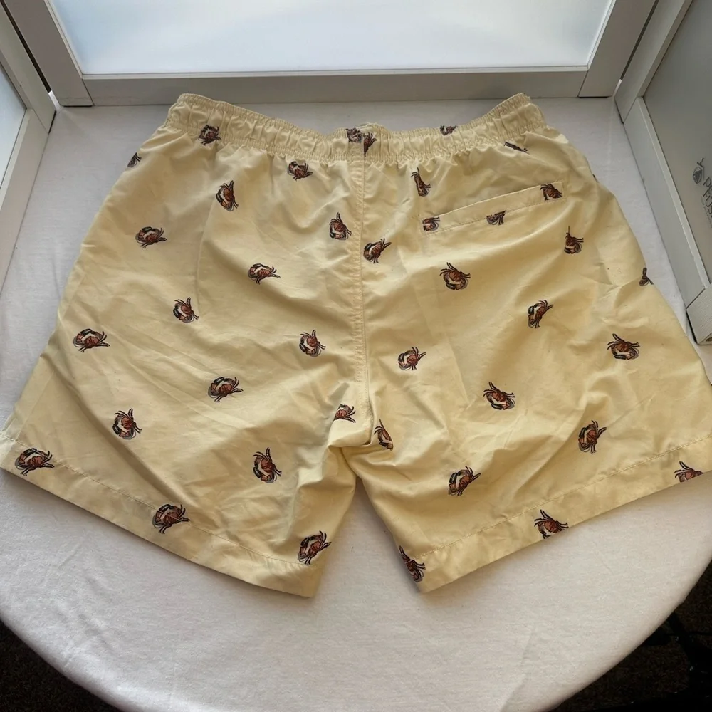H&M Men's crab print swim trunks size M